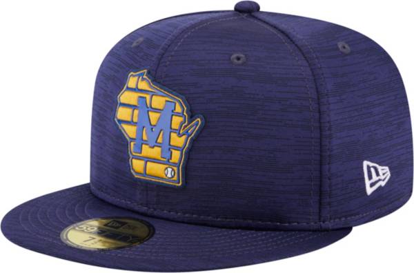 Milwaukee Brewers Embroidered Golf Gift Set 