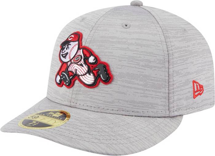 New Era Men's Cincinnati Reds Clubhouse Gray Low Profile 59Fifty Fitted Hat