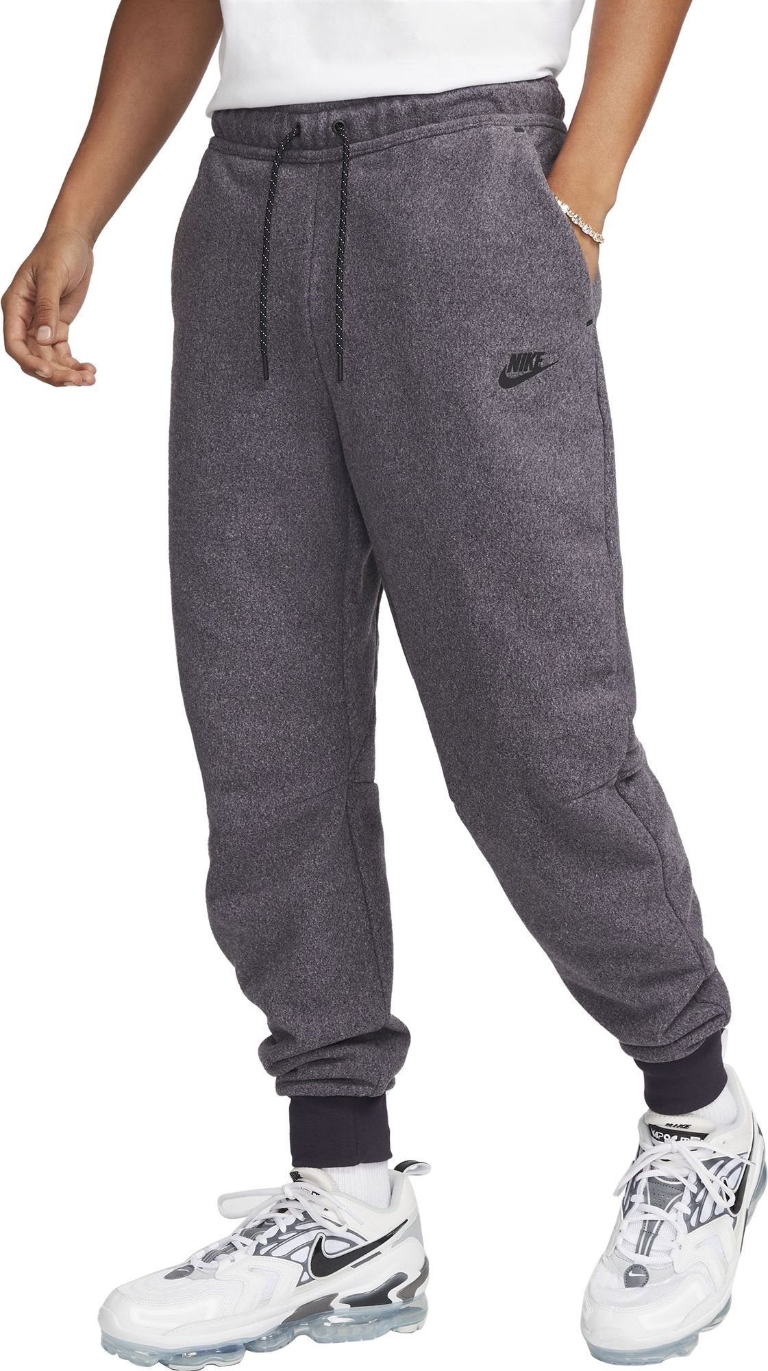 nike premium essentials winterized sweatpants in black