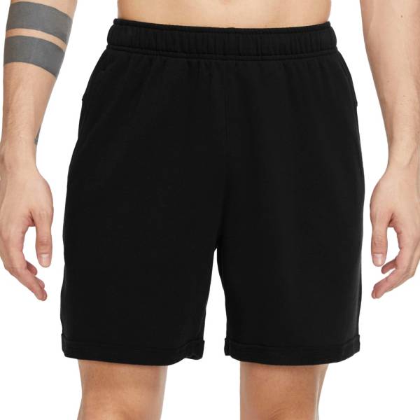 Short yoga nike hot sale