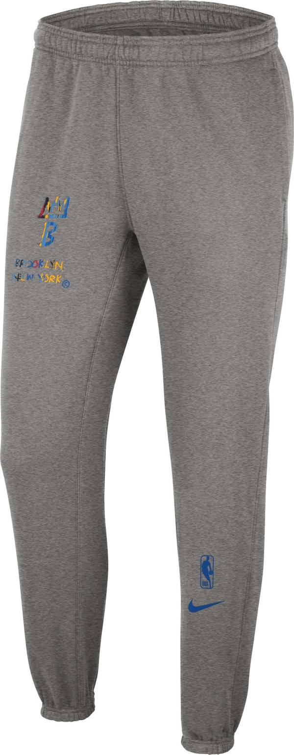 Nike Men's 2022-23 City Edition Brooklyn Nets Grey Courtside Fleece Sweatpants product image