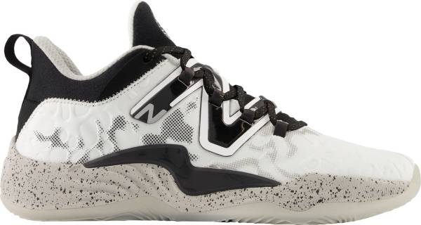 New balance deals basketball shoes