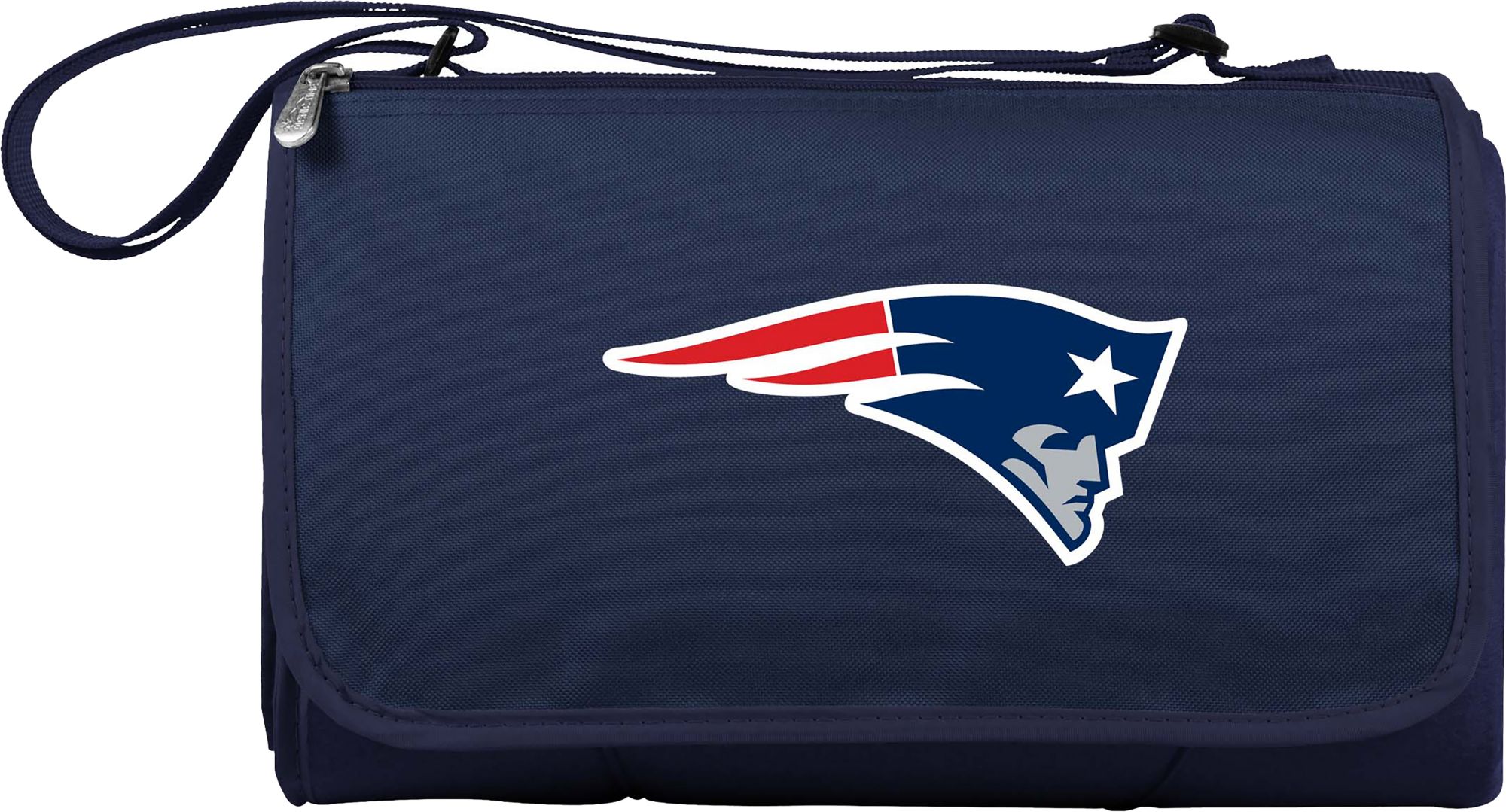 Picnic Time New England Patriots Outdoor Picnic Blanket Tote product image