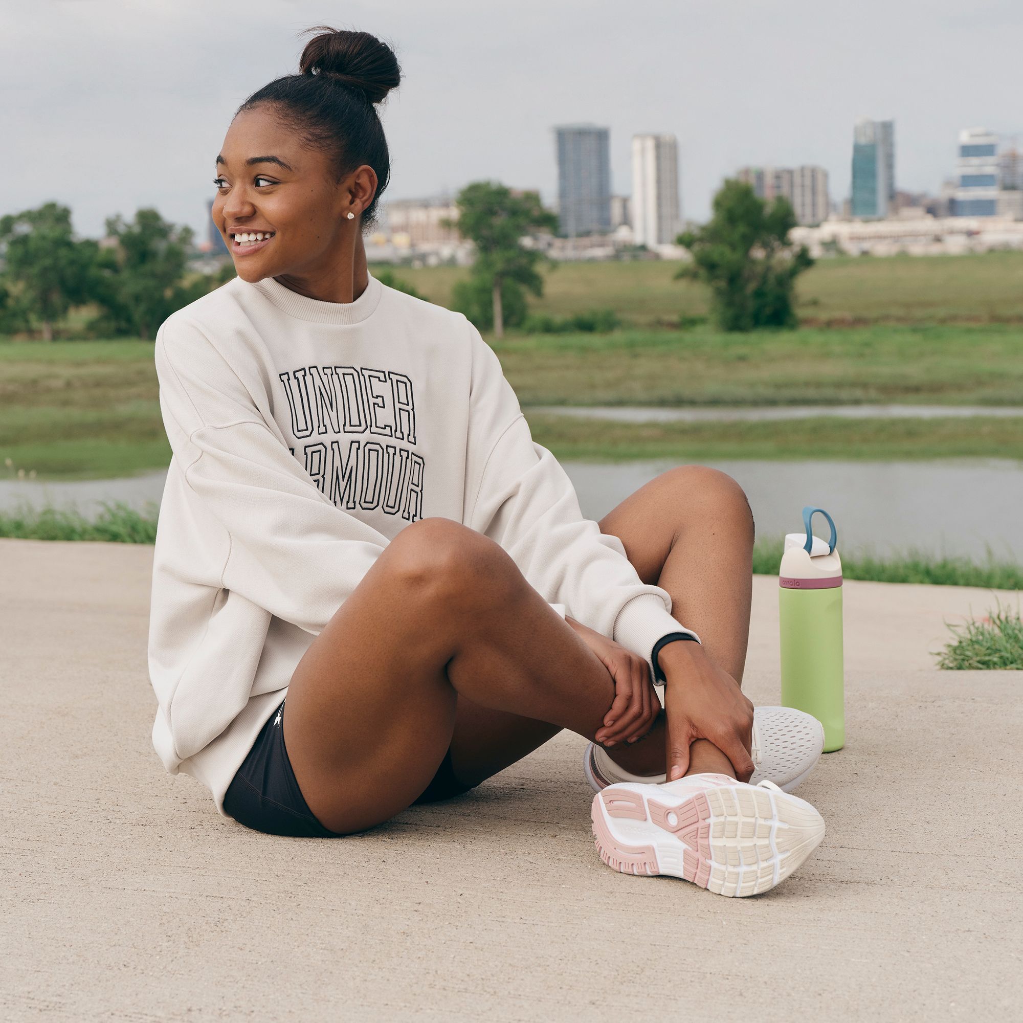 Under Armour Women's Icon Heavyweight Terry Oversized Crewneck Sweatshirt product image