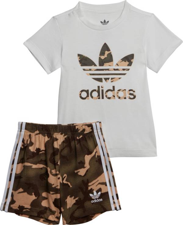 Short cheap adidas camouflage