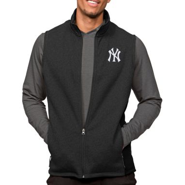 sorry, Antigua Men's New York Yankees Black Course Vest is currently out of stock