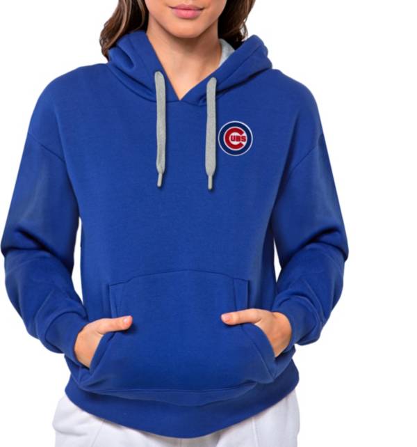 Antigua Women's Chicago Cubs Red Victory Crew Pullover