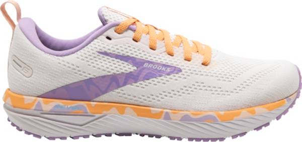 Adaptable Running Shoes : Brooks Running Revel 6