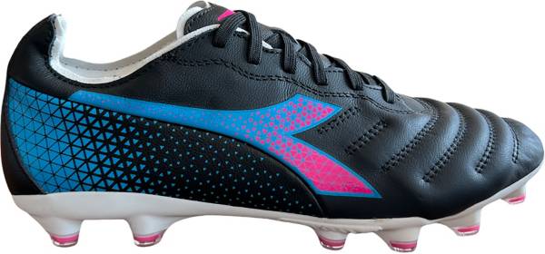 Diadora girls on sale soccer cleats