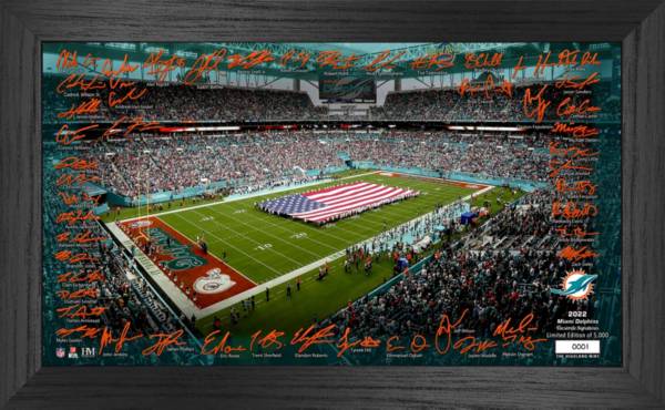Highland Mint Miami Dolphins Signature Girdiron Collection product image