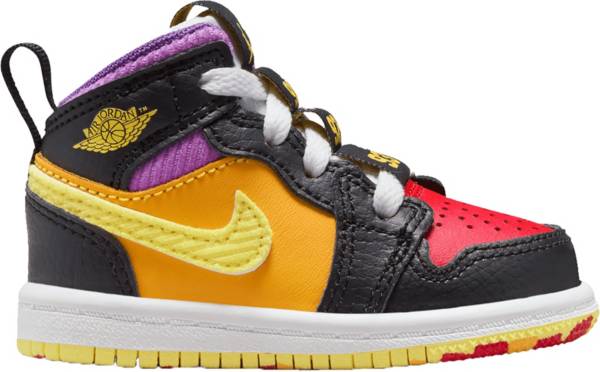 Black and yellow jordan best sale 1 toddler