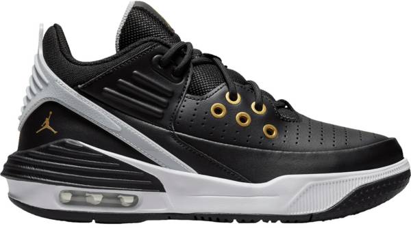 Jordan max aura store black grade school