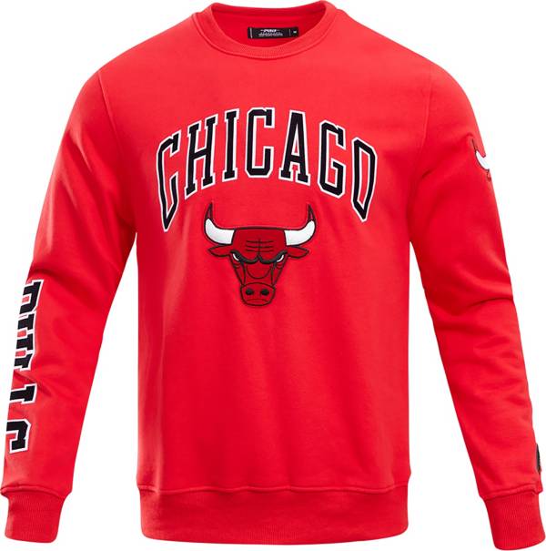 Pro Standard Men's Chicago Bulls Red Fleece Crewneck Sweater