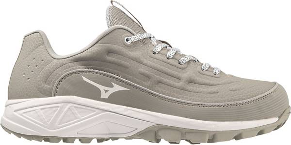 Mizuno deals softball turfs