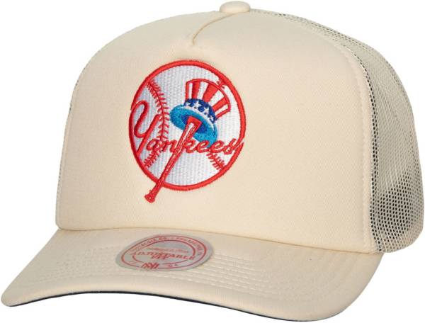 Mitchell & Ness New York Yankees White Coop Evergreen Trucker Hat product image