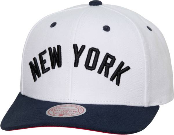 Mitchell & Ness New York Yankees White Coop Evergreen Snapback Hat product image