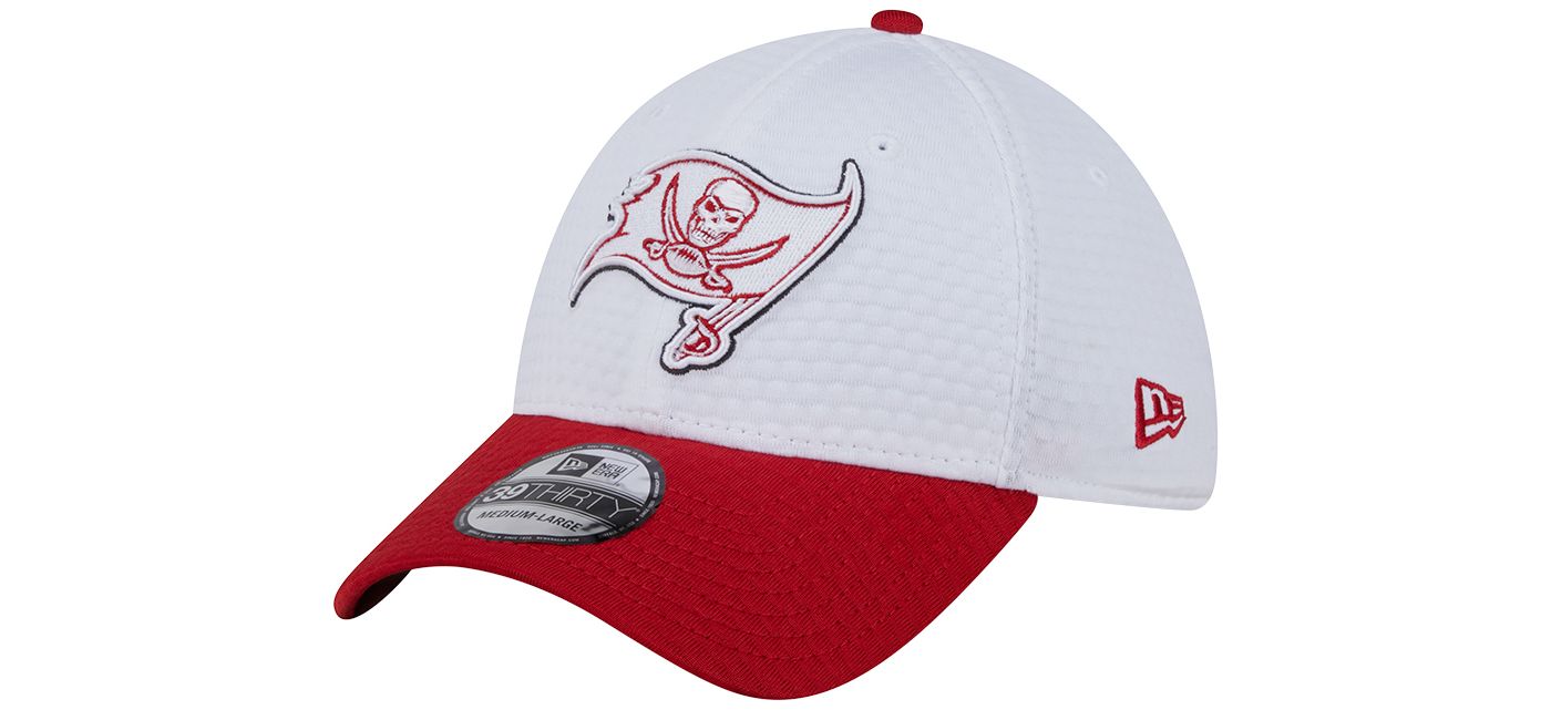 Buccaneers flex fit hat on sale