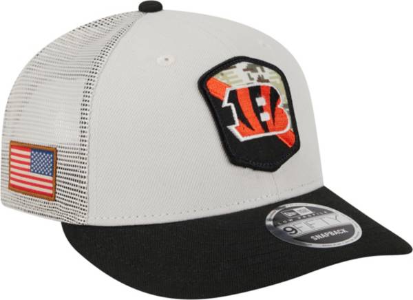 New Era Men's Cincinnati Bengals 2023 Sideline White Tech Knit Beanie