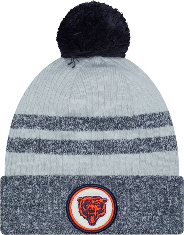 New Era Men's Chicago Bears Patch Grey Pom Knit Beanie product image