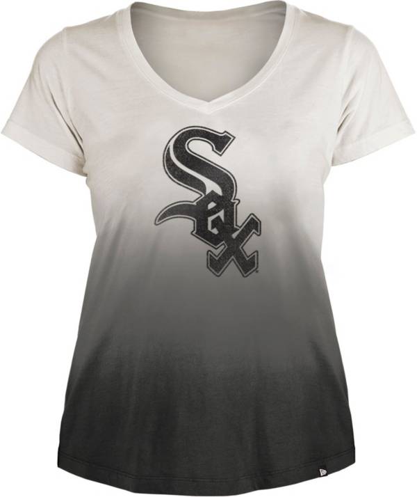 New Era Women's Chicago White Sox Black Dipdye Scoop V-Neck