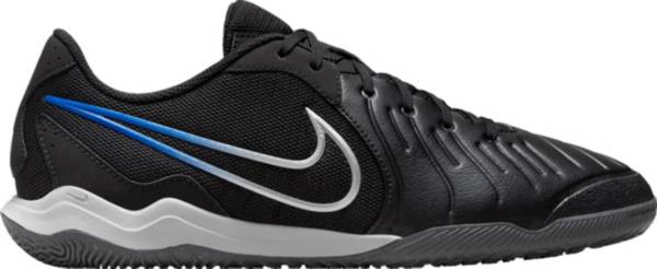 Nike street best sale soccer shoes