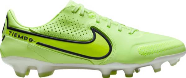 White and green nike soccer clearance cleats