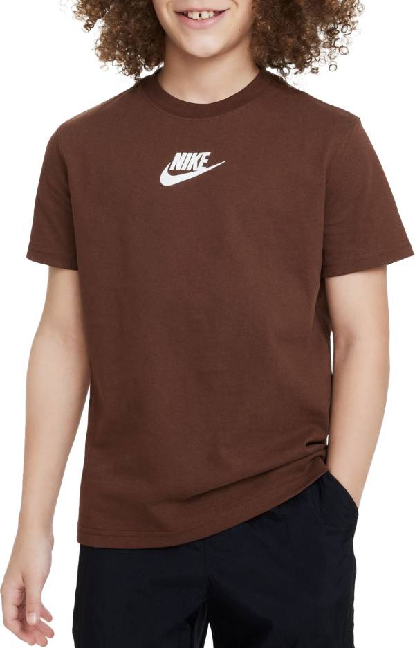 På hovedet af Sommetider Pearly Nike Boys' Sportswear Premium Essentials T-Shirt | Dick's Sporting Goods