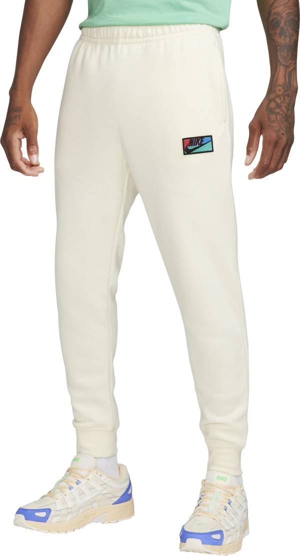 Nike Men's Club Fleece Graphic Patch Pants product image