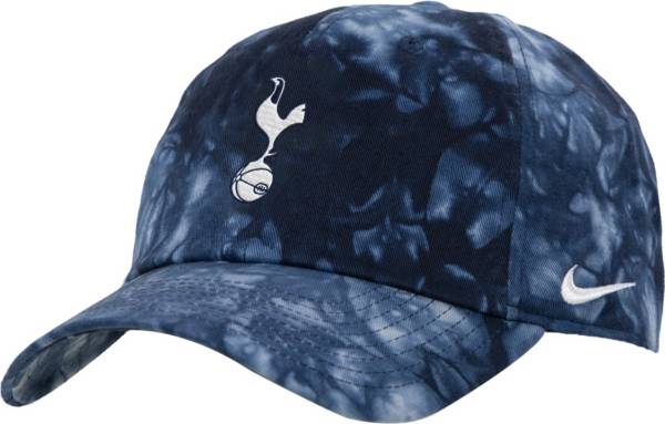 Nike store tottenham hat