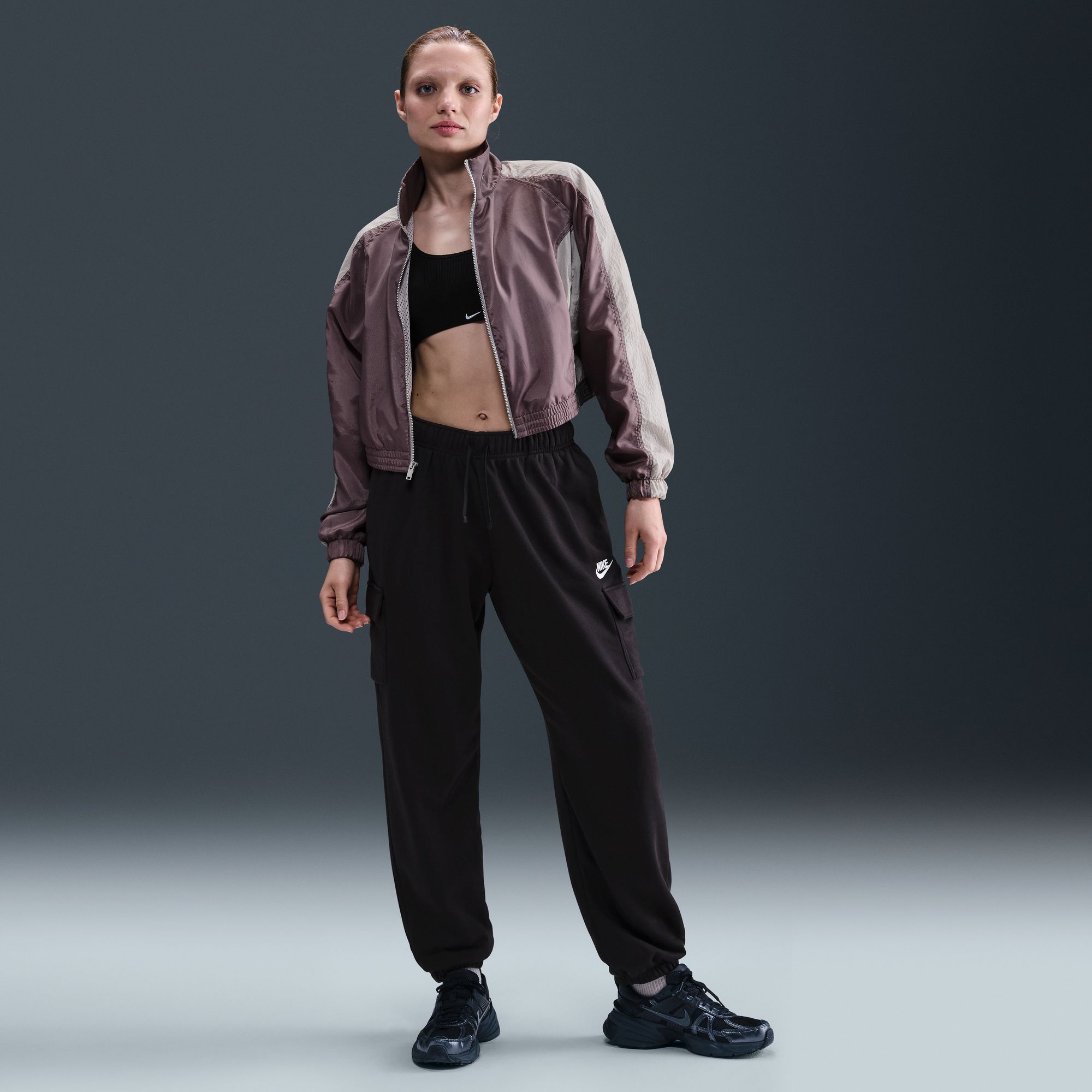 Nike Women's Sportswear Club Fleece Mid-Rise Oversized Cargo Sweatpants product image