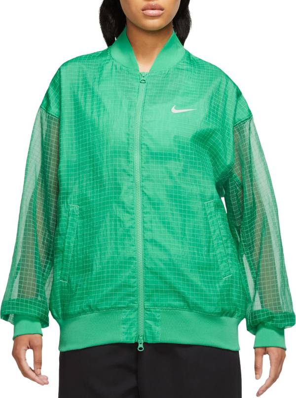 Nike Sportswear Essential Women's Woven Jacket.