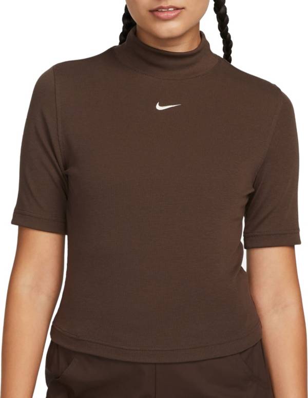 Nike Sportswear Essentials Women's Long-Sleeve Top.