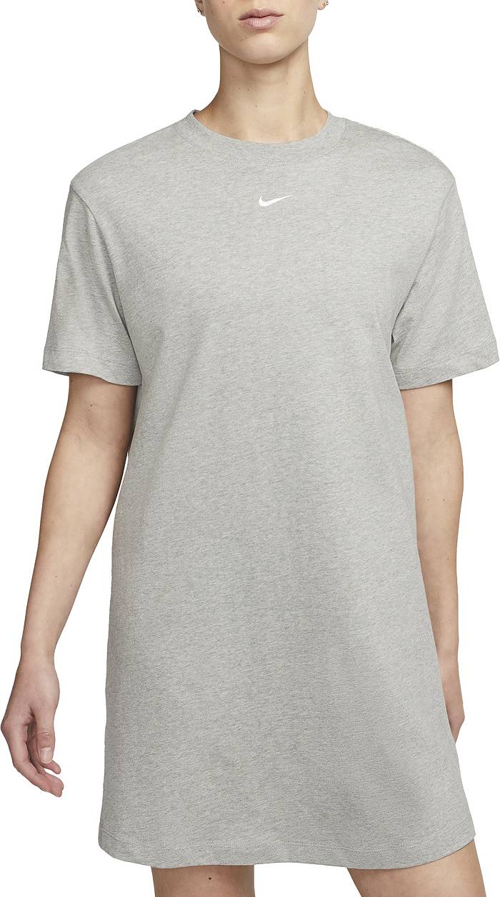Calibre Seneste nyt ordningen Nike Women's Sportswear Essential Short-Sleeve T-Shirt Dress | Dick's  Sporting Goods