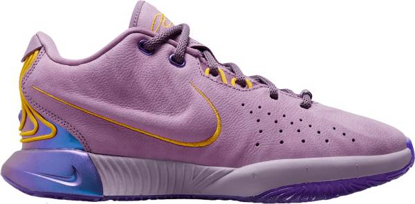 Purple nike zoom hot sale basketball shoes