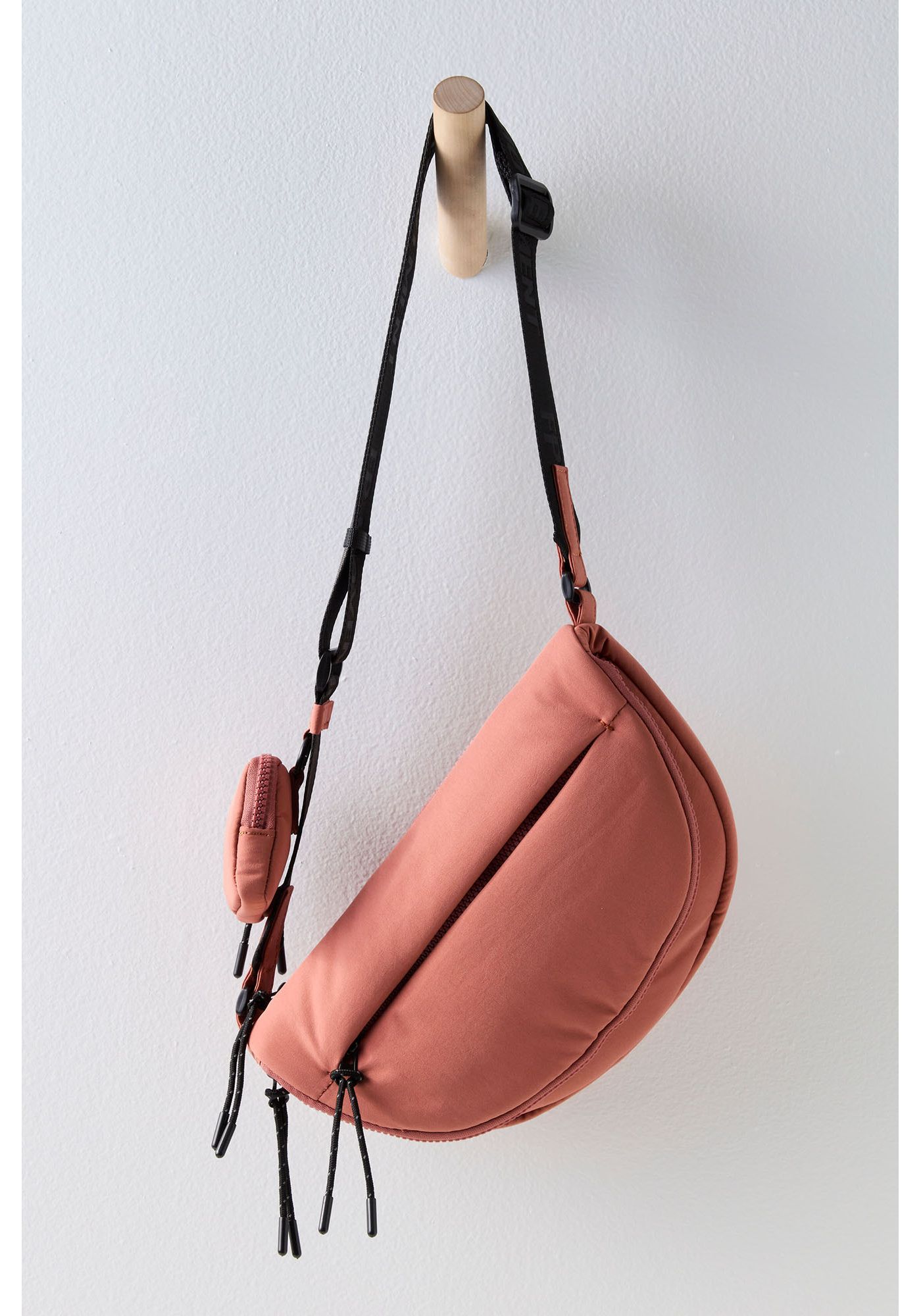 Trail sling bag hotsell