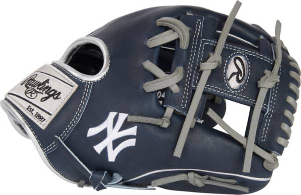 Yankees cheap baseball glove