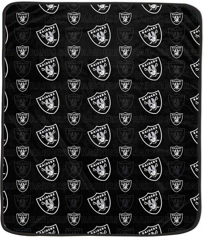 Las Vegas Raiders 50 x 60 Retro Emblem Flannel Fleece Sherpa Blanket