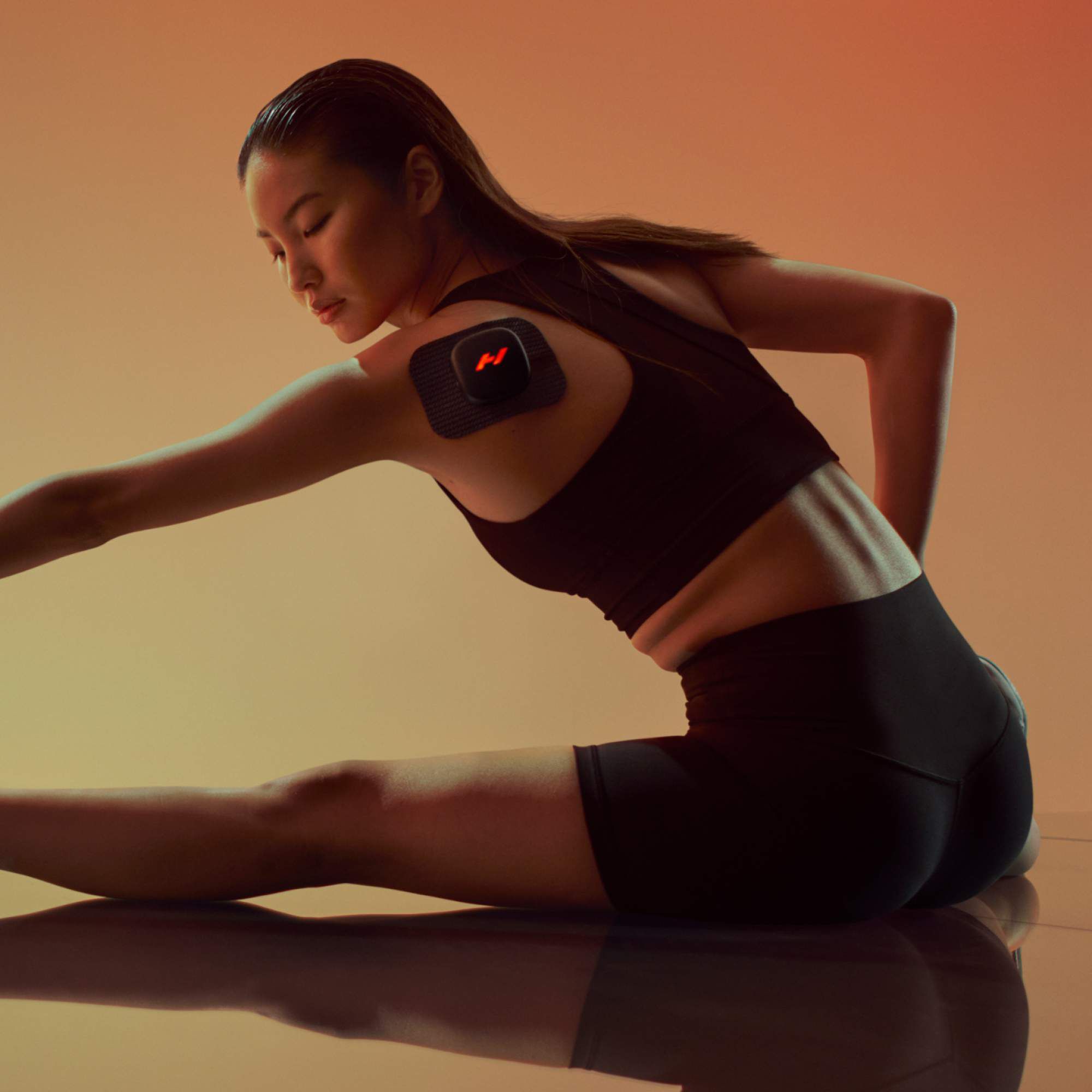 Hyperice Venom Go Heat + Vibration Wearable product image