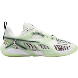 スニーカー Jordan Women's Heir Basketball Shoes Nike Releases New Jordan Brand Heir Shoes Inspired by WNBA Stars