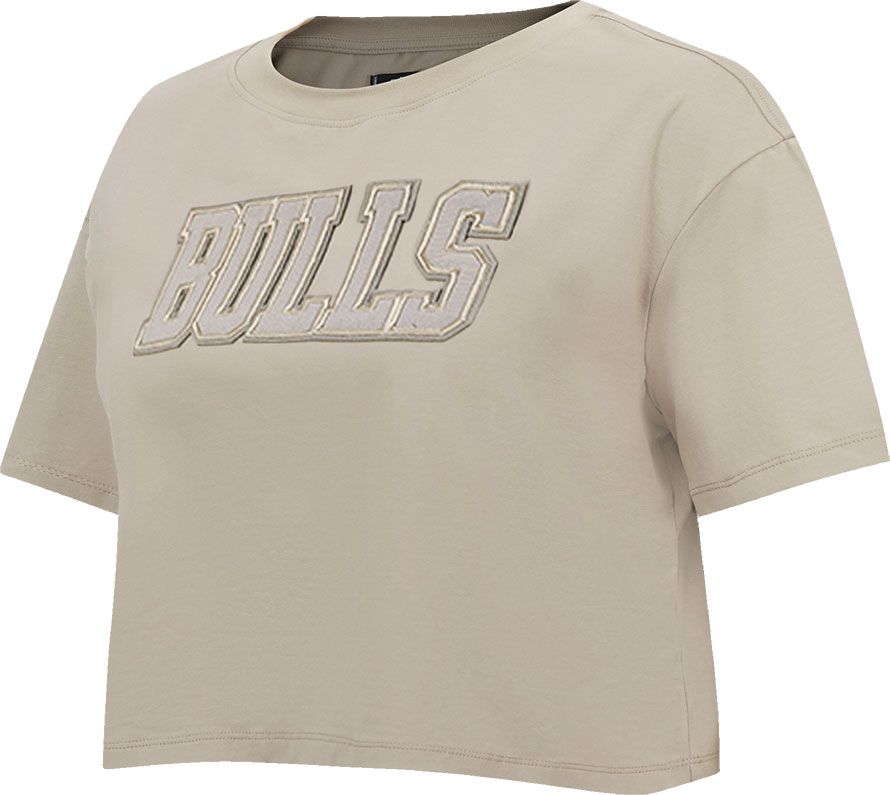 Pro Standard Women's Chicago Bulls Boxy T-Shirt product image
