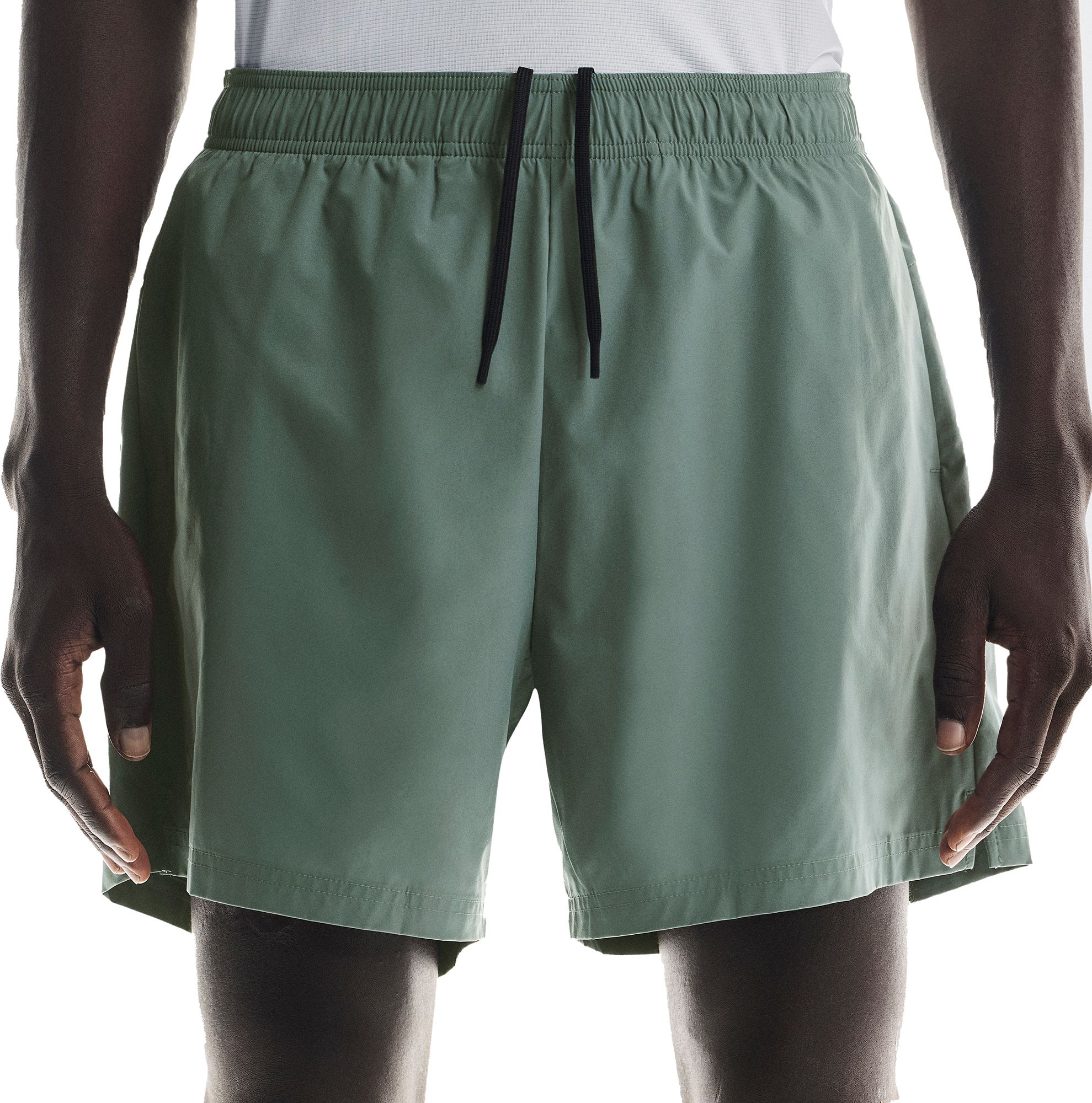 On Men's 5'' Core Shorts product image