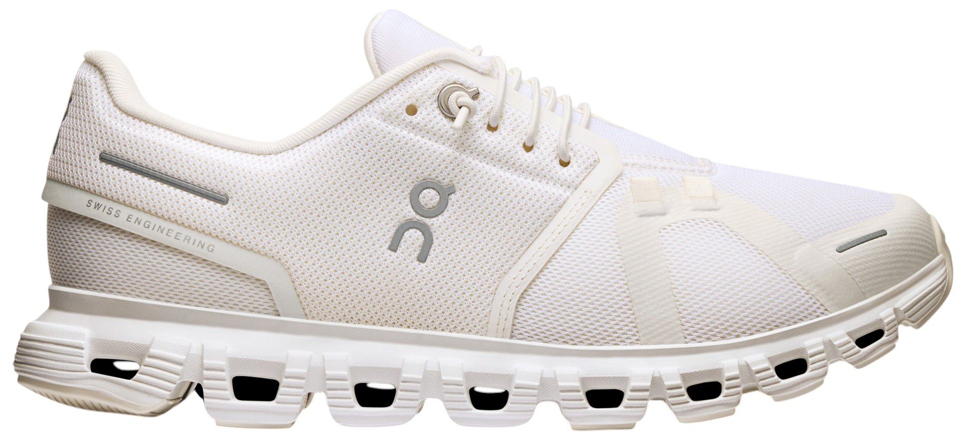 On Women's Cloud 6 Shoes product image