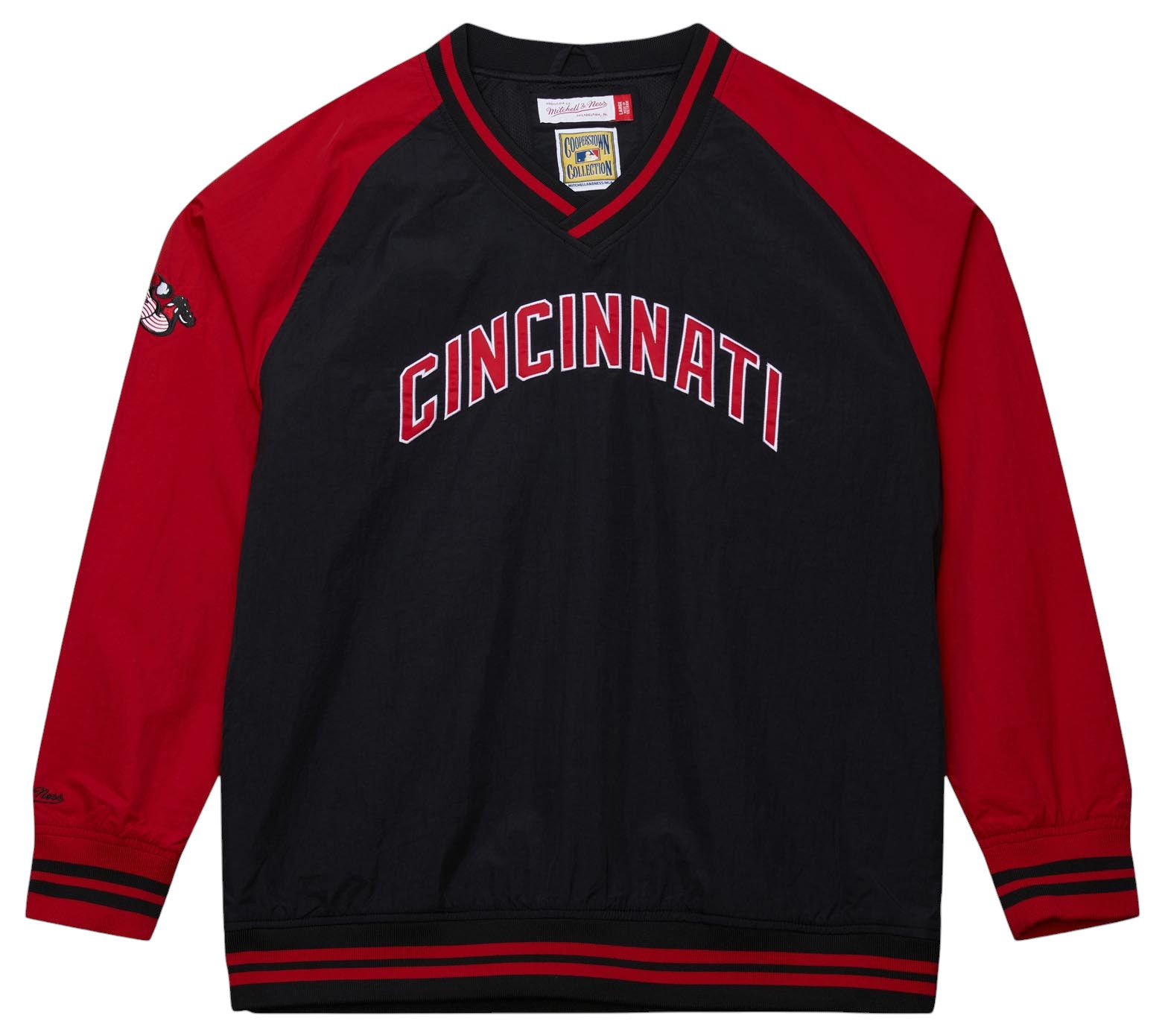 Mitchell & Ness Men's Cincinnati Reds Black Vintage Logo Pullover product image