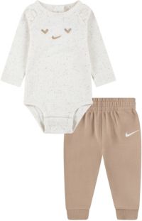 Nike onesie set deals