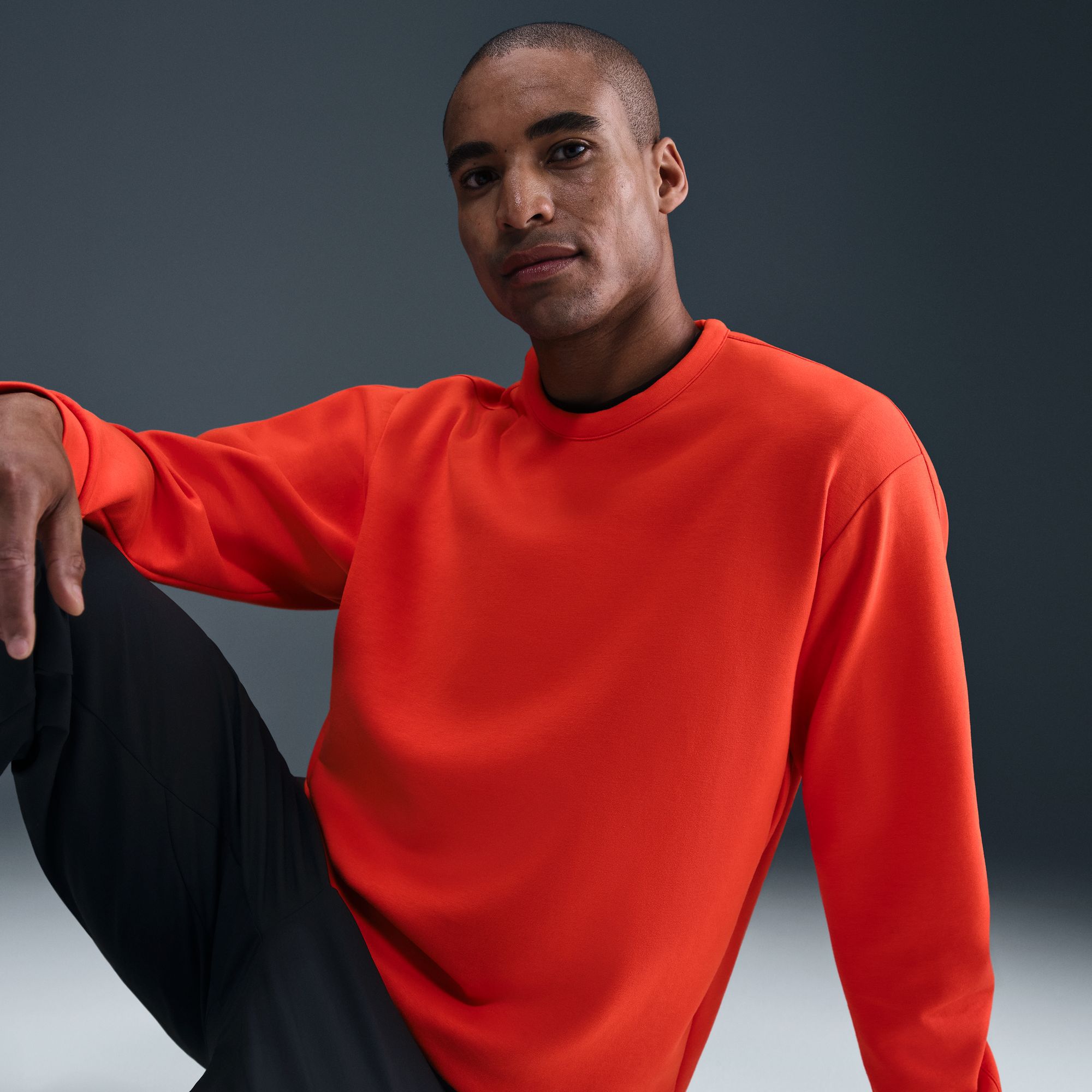 Nike Men's 24.7 ImpossiblySoft Dri-FIT Crewneck Sweatshirt product image