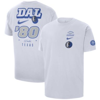 sorry, Nike Adult Dallas Mavericks Courtside Varsity T-Shirt is currently out of stock