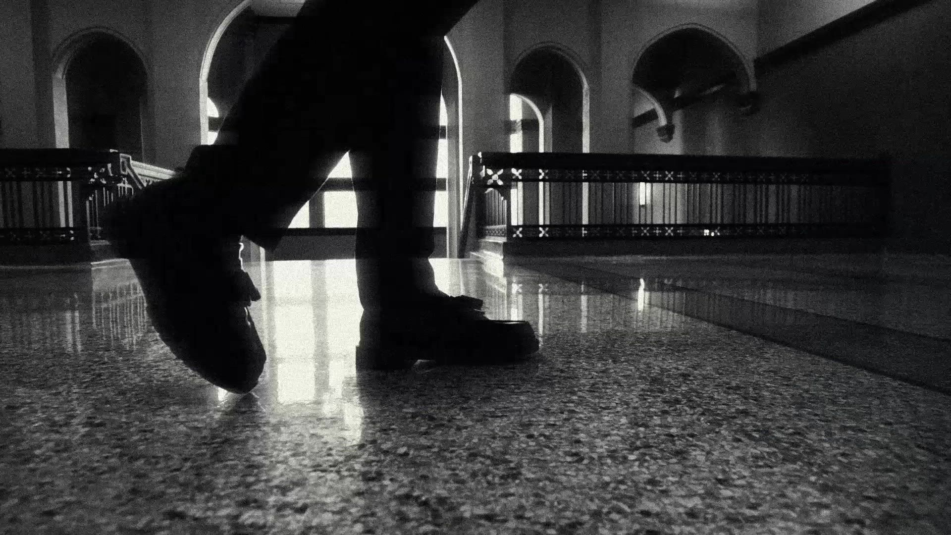 Nike Men's Tennessee Volunteers #1 Black Dri-FIT Replica Alternate Football Game Jersey product