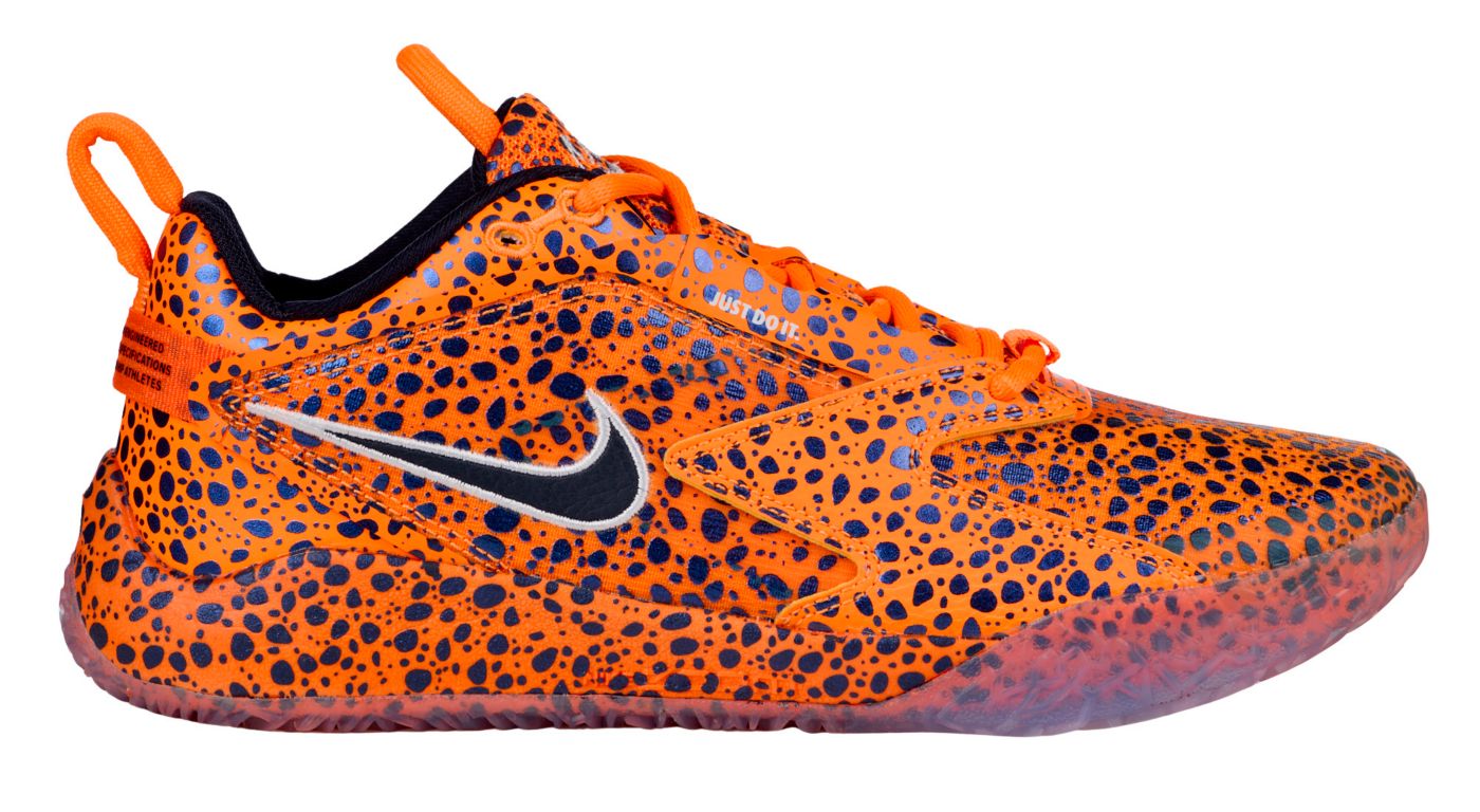 Nike Unisex Air Zoom Hyperace 3 SE Volleyball Shoe Volleyball Shoes Size Medium 6 W 7.5
