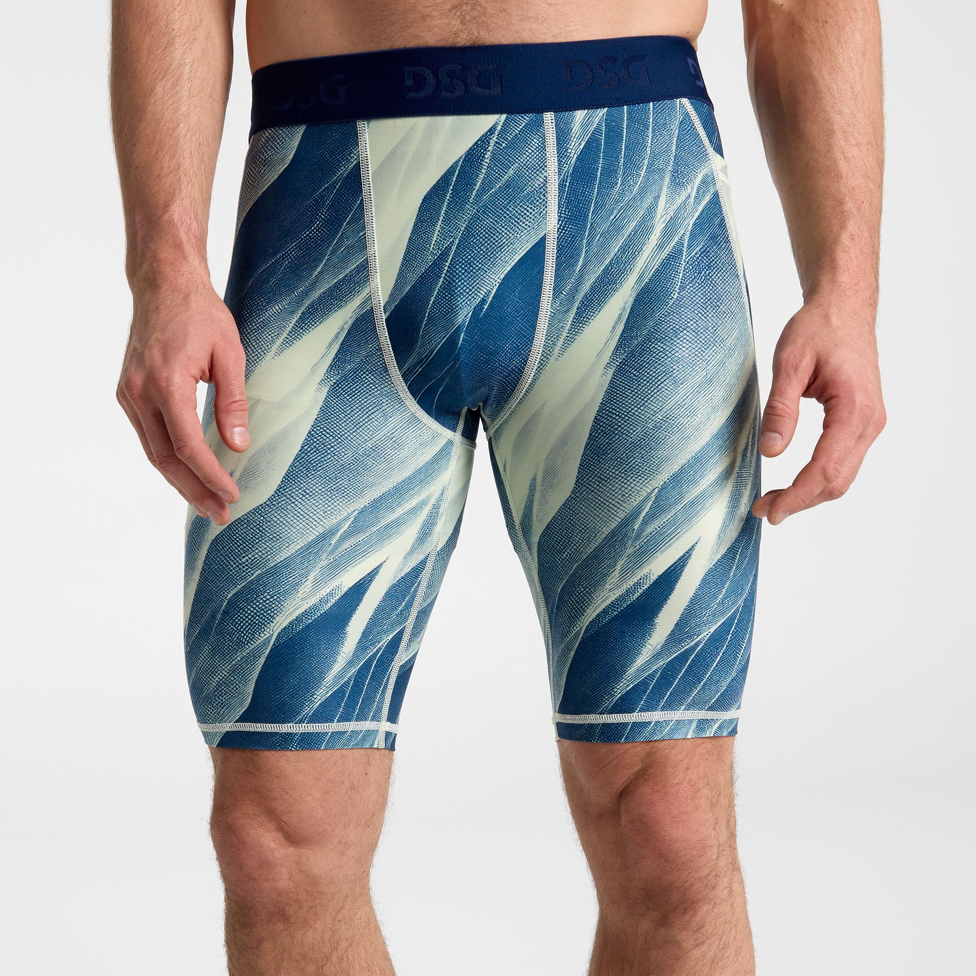 DSG Men's 10" Compression Pocket Shorts product image