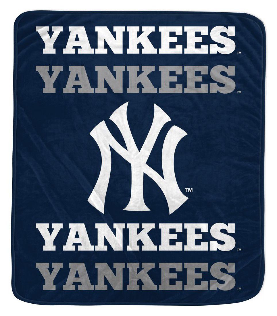Pegasus Sports New York Yankees 60'' x 70'' Echo Wordmark Blanket